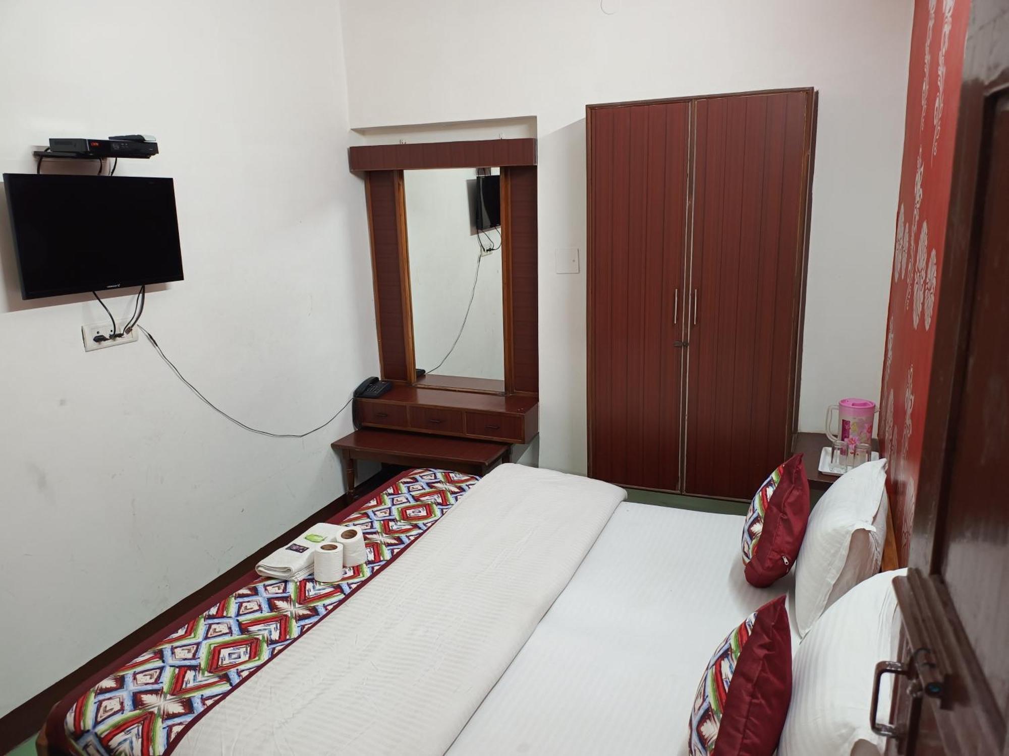 Hotel Majors Den Yeni Delhi Dış mekan fotoğraf