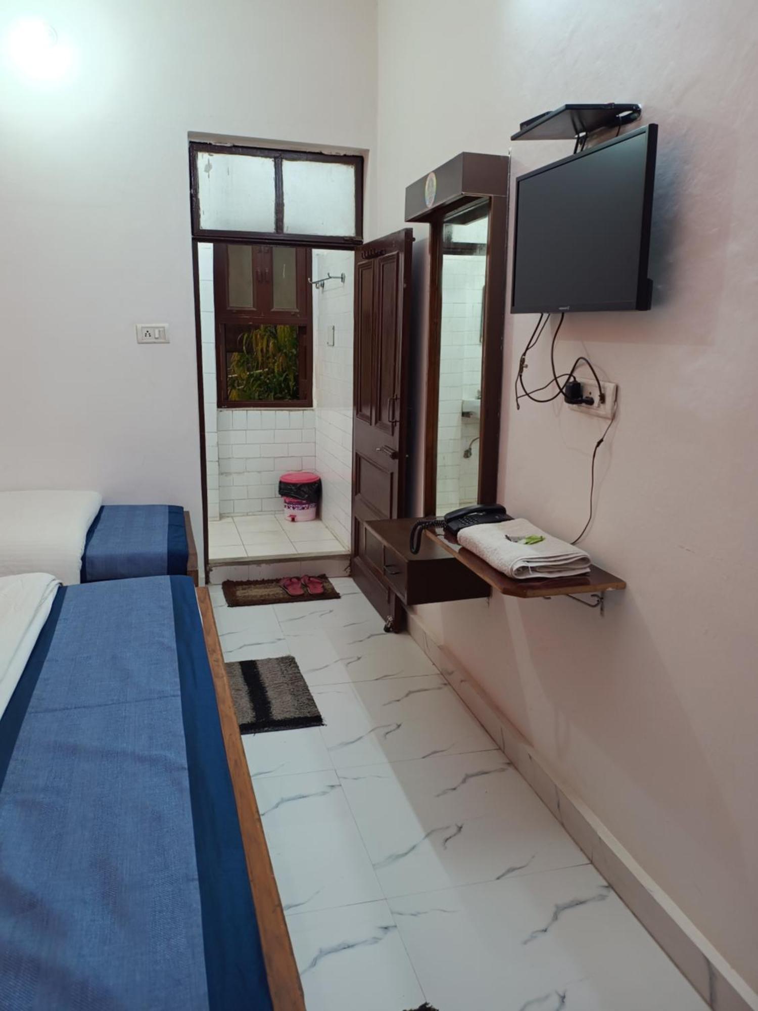 Hotel Majors Den Yeni Delhi Dış mekan fotoğraf
