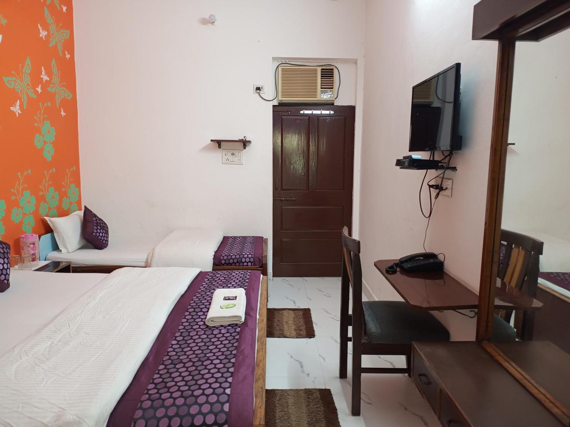 Hotel Majors Den Yeni Delhi Dış mekan fotoğraf